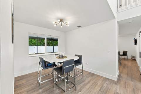 6833 Barnwell Drive, Boynton Beach FL - photo 13 of 60