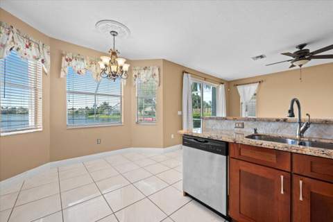 7639 Northtree Club Drive, Greenacres FL - photo 9 of 38