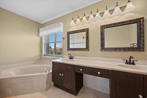 7639 Northtree Club Drive, Greenacres FL - photo 24 of 38