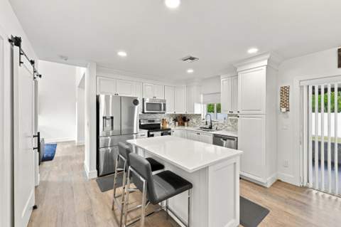 6833 Barnwell Drive, Boynton Beach FL - photo 18 of 60