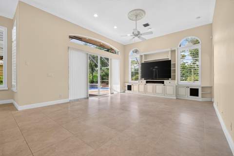 10625 Oak Meadow Lane, Lake Worth FL - photo 24 of 69