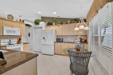 6552 Lucaya Avenue, Boynton Beach FL - photo 15 of 84