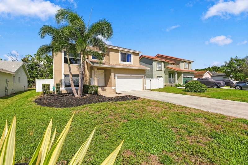 3 bedroom Single Family Residence at 6833 Barnwell Drive, Strathmore Estates At Boynton Beach 2, Boynton Beach — photo 4