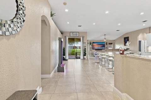 2326 SW Webster Lane, Port St. Lucie FL - photo 9 of 54