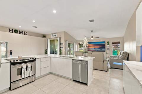 2326 SW Webster Lane, Port St. Lucie FL - photo 14 of 54