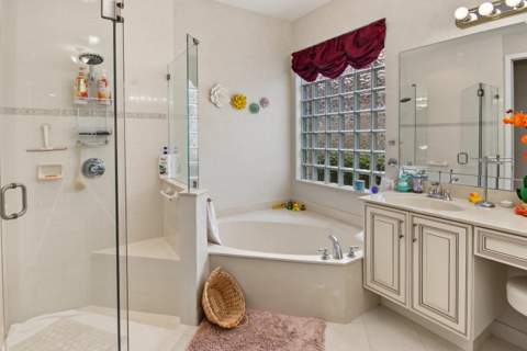 7743 New Holland Way, Boynton Beach FL - photo 19 of 37