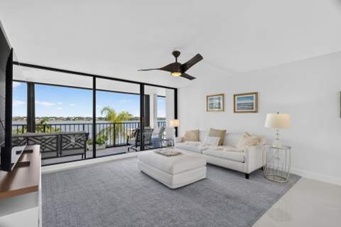 130 Lakeshore #323, North Palm Beach FL - photo 7 of 39