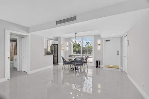 130 Lakeshore #323, North Palm Beach FL - photo 8 of 39