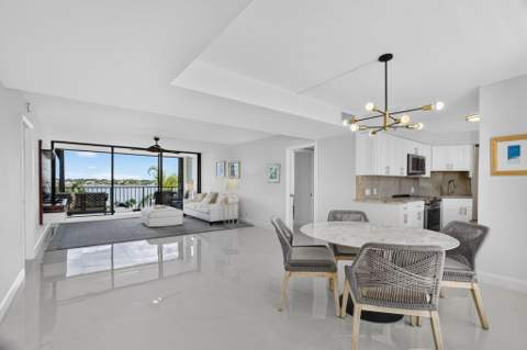 130 Lakeshore #323, North Palm Beach FL - photo 16 of 39