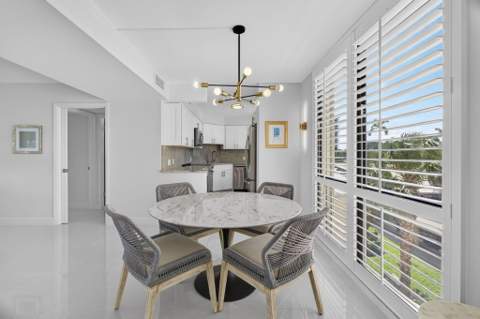 130 Lakeshore #323, North Palm Beach FL - photo 17 of 39