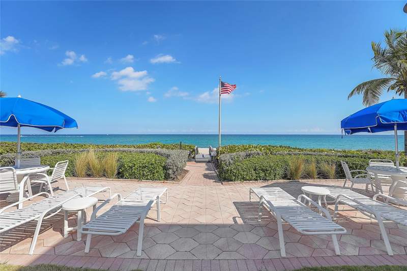 2 bedroom Stock Cooperative at 1187 Hillsboro Mile #9E, Virginia Kaye, Hillsboro Beach — photo 4