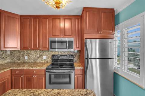 1187 Hillsboro Mile #9E, Hillsboro Beach FL - photo 13 of 34