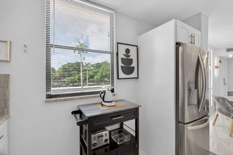 130 Lakeshore #323, North Palm Beach FL - photo 22 of 39