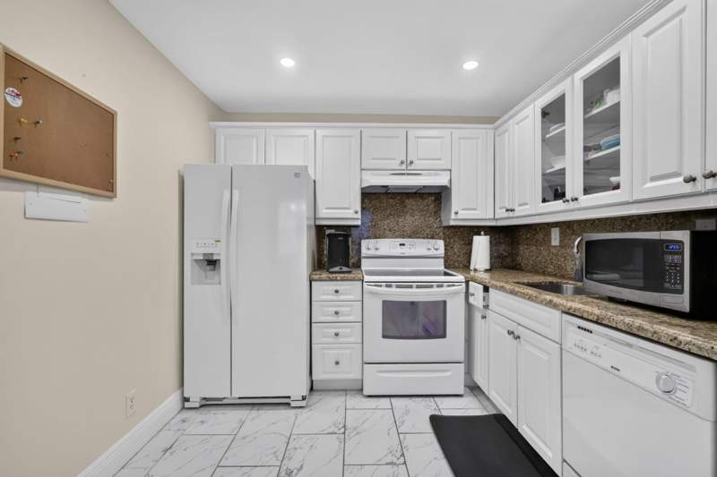 1 bedroom Condominium at 487 Normandy K, Kings Point, Delray Beach — photo 2