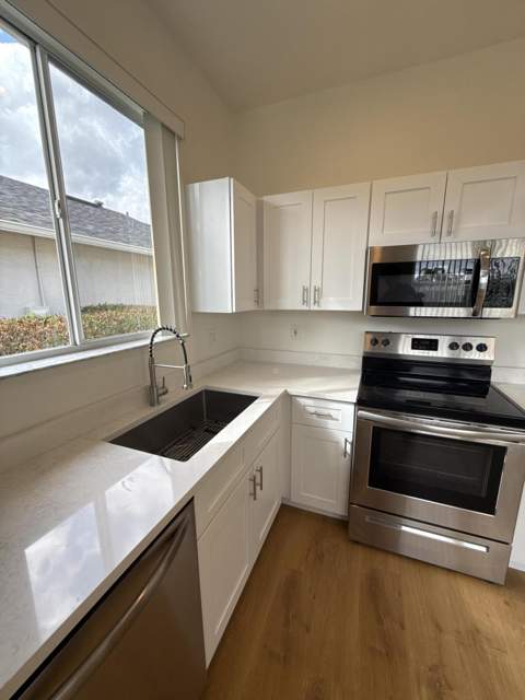 325 SW North Shore Boulevard, Port St. Lucie FL - photo 9 of 18