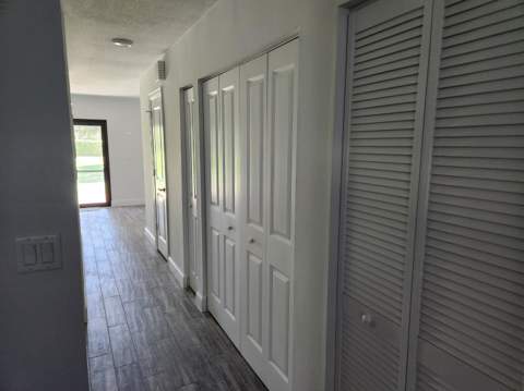 9885 Riverside Drive, Coral Springs FL - photo 6 of 25