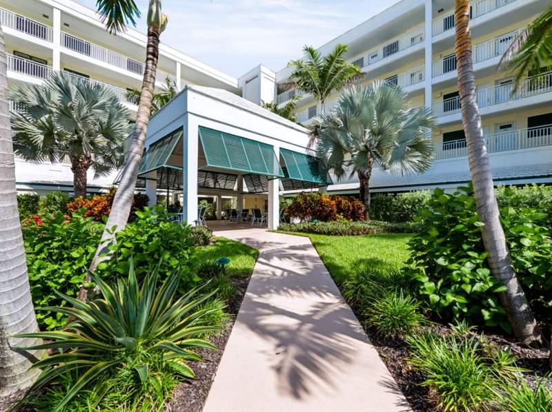 2 bedroom Condominium at 529 NE Plantation Road #105, Plantation House Condo, Stuart — photo 2