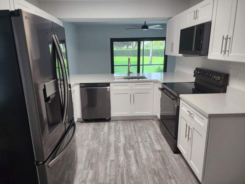 3 bedroom Townhouse at 9885 Riverside Drive, Oakwood On The Green Condo, Coral Springs — photo 4