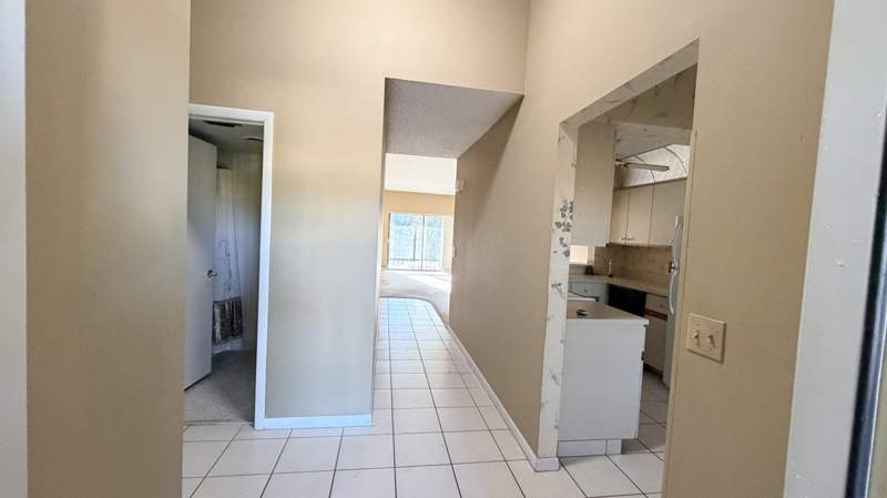 2 bedroom Condominium at 7879 Willow Spring Drive #927, Gardens Of Willow Bend Condos, Lake Worth — photo 4