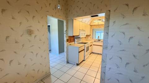 7879 Willow Spring Drive #927, Lake Worth FL - photo 6 of 32