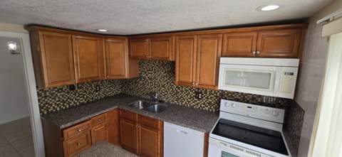 4154 Inverrary Drive #302, Lauderhill FL - photo 11 of 25