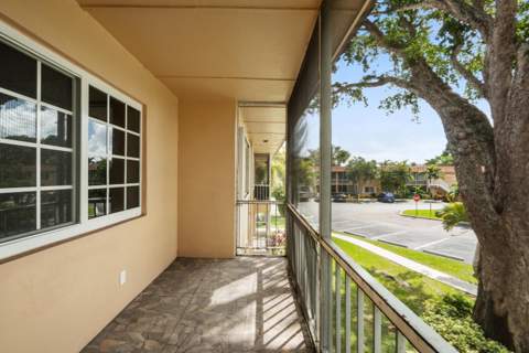 1951 NE 2nd Avenue #I216, Wilton Manors FL - photo 24 of 48