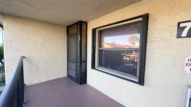 2 bedroom Condominium at 7879 Willow Spring Drive #927, Gardens Of Willow Bend Condos, Lake Worth — photo 3