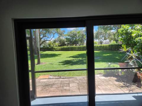 9885 Riverside Drive, Coral Springs FL - photo 9 of 25