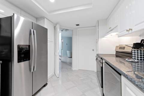 1900 Consulate Place #1004, West Palm Beach FL - photo 18 of 80