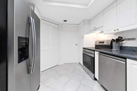 1900 Consulate Place #1004, West Palm Beach FL - photo 19 of 80
