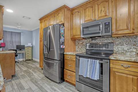 799 Huff Road, Haverhill FL - photo 18 of 59