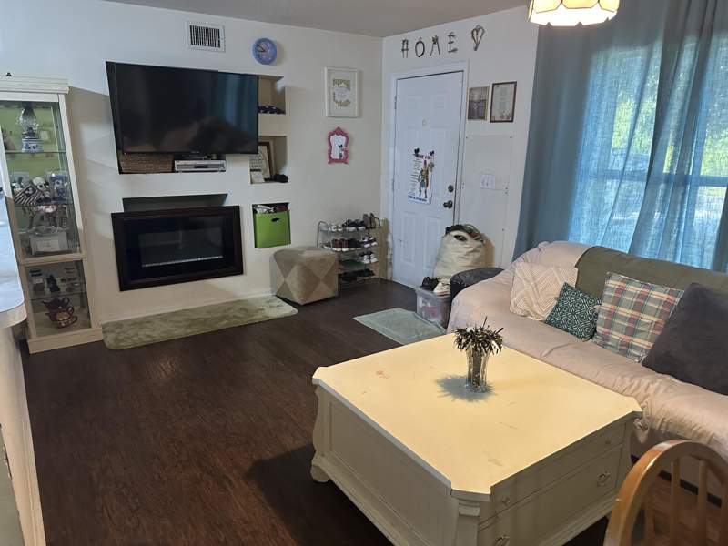 4 bedroom Single Family Residence at 6710 N Kings Highway, Lakewood Park Unit 9, Fort Pierce — photo 3