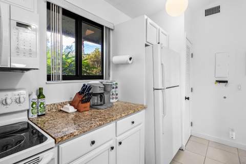 526 Club Drive, Palm Beach Gardens FL - photo 20 of 61