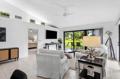 526 Club Drive, Palm Beach Gardens FL - photo 22 of 61