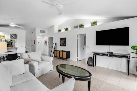526 Club Drive, Palm Beach Gardens FL - photo 23 of 61