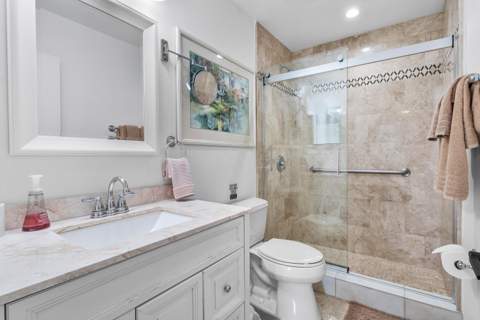 526 Club Drive, Palm Beach Gardens FL - photo 12 of 61