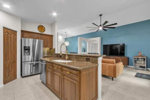 8052 Florenza Drive, Boynton Beach FL - photo 15 of 40