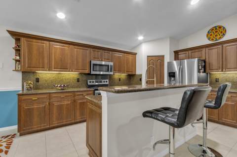 8052 Florenza Drive, Boynton Beach FL - photo 11 of 40