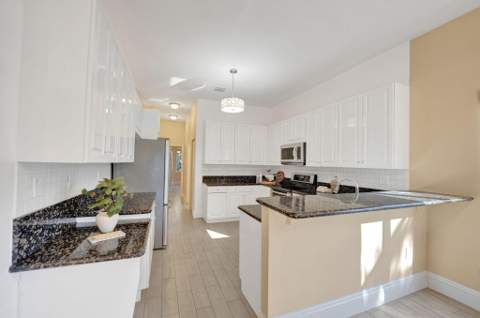 16748 NW 15th Street, Pembroke Pines FL - photo 15 of 54