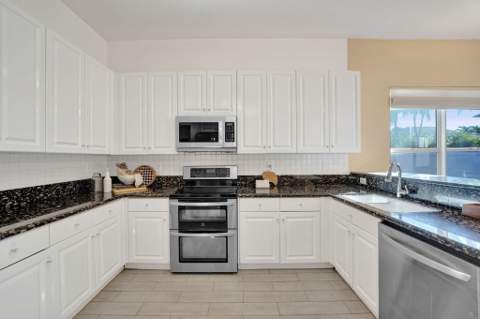 16748 NW 15th Street, Pembroke Pines FL - photo 12 of 54