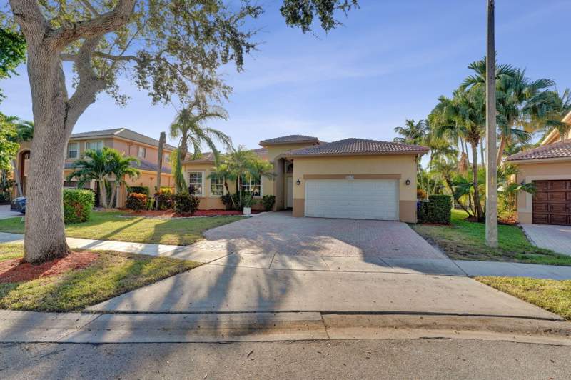 4 bedroom Single Family Residence at 16748 NW 15th Street, Pembroke Isles 1, Pembroke Pines — photo 5