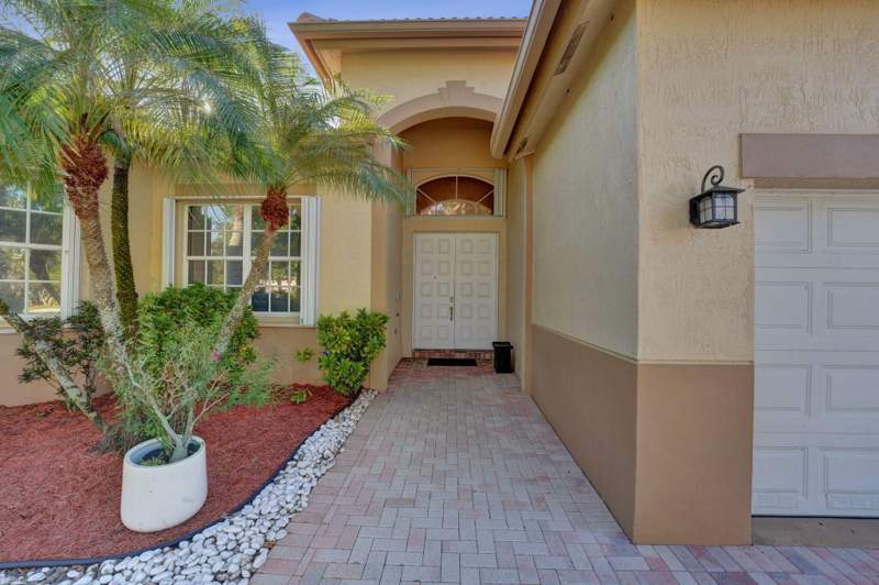 4 bedroom Single Family Residence at 16748 NW 15th Street, Pembroke Isles 1, Pembroke Pines — photo 3