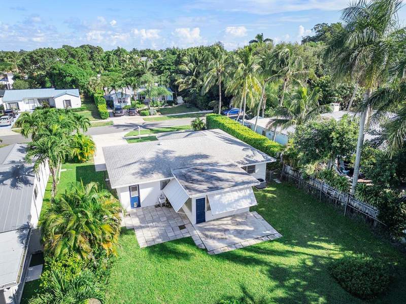 2 bedroom Single Family Residence at 102 NW 12th Street, Pineridge Heights Delray, Delray Beach — photo 3