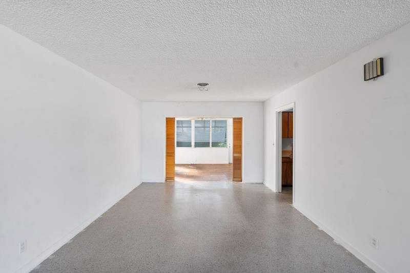 2 bedroom Single Family Residence at 102 NW 12th Street, Pineridge Heights Delray, Delray Beach — photo 5