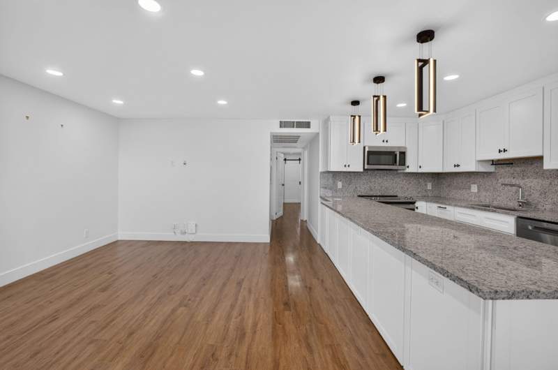 2 bedroom Condominium at 3005 Guildford A, Century Village, Boca Raton — photo 4
