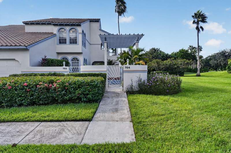 3 bedroom Condominium at 704 Ryder Cup Circle, Ryder Cup Villas Condo, Palm Beach Gardens — photo 4