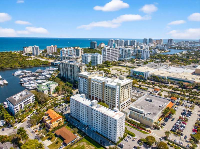 1 bedroom Condominium at 2555 NE 11th Street #404, Horizon House Condo, Fort Lauderdale — photo 2