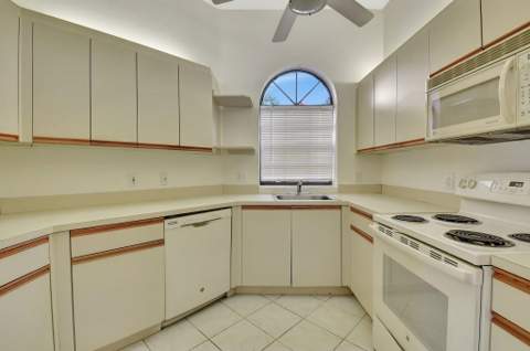 5195 Europa Drive #M, Boynton Beach FL - photo 10 of 56