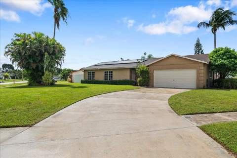 8059 Rose Marie Avenue, Boynton Beach FL - photo 6 of 34