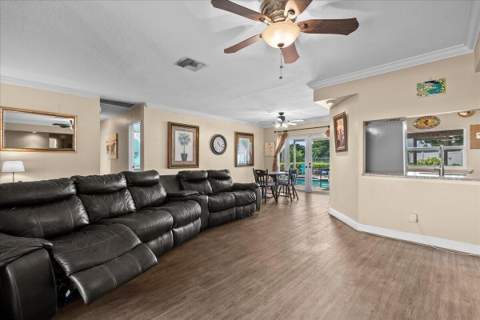 8059 Rose Marie Avenue, Boynton Beach FL - photo 11 of 34